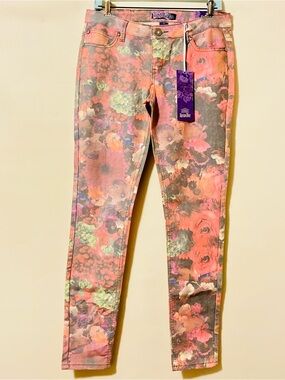 Karma Blue Women’s Size 13 Pink Multicolor Floral Stretch Jeans NWT